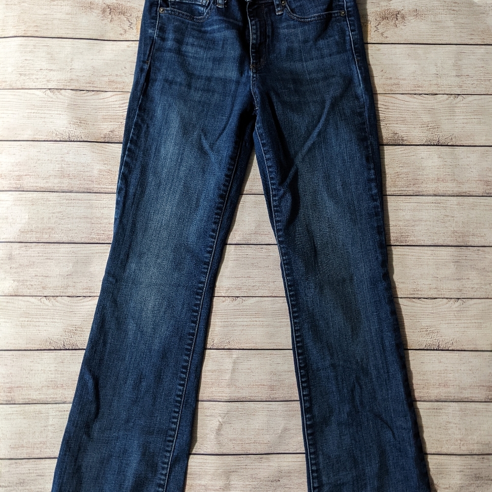 GAP Women's Perfect Bootcut Jeans, Size 28 Long